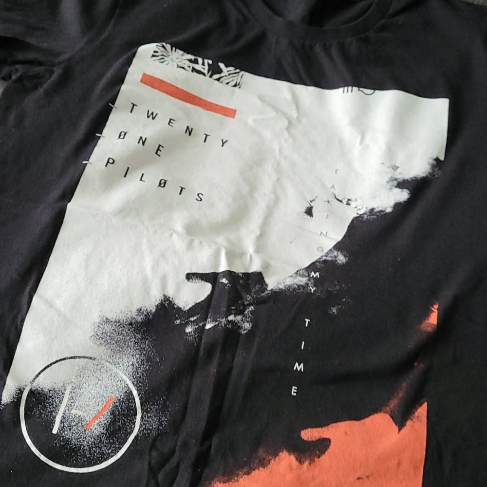 Twenty One Pilot t-shirt